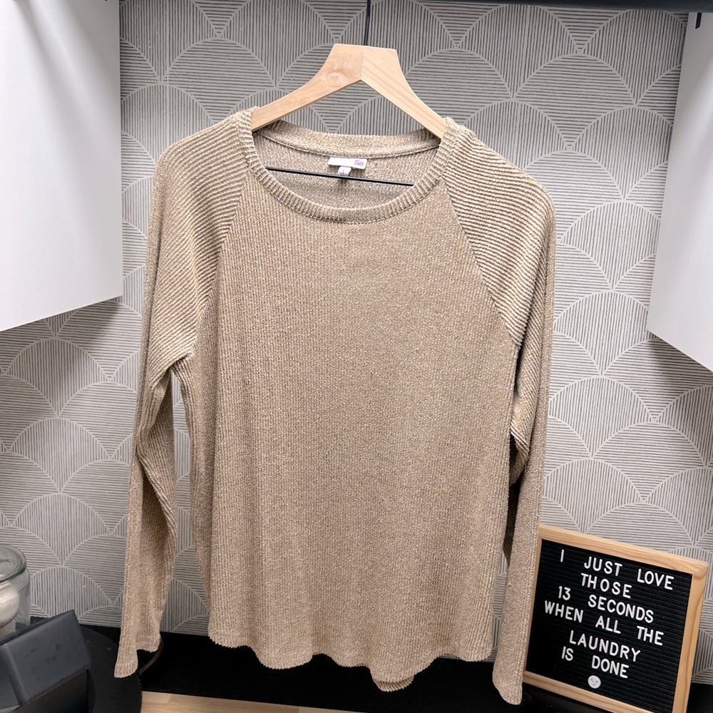 So super soft long sleeve cozy, size L